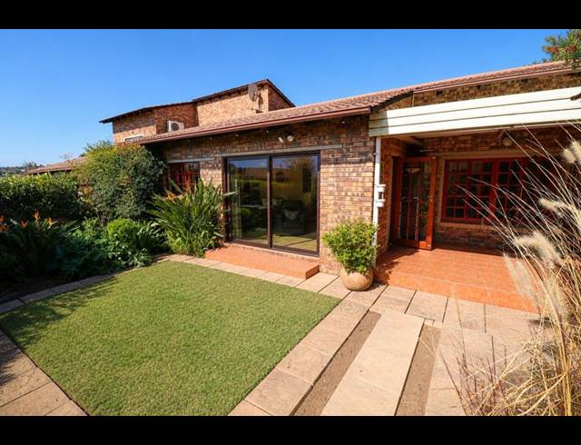 2 BEDROOM TOWNHOUSE FOR SALE IN RIVONIA